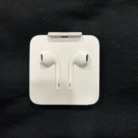 Apple wired headphones - Picture 1 of 7